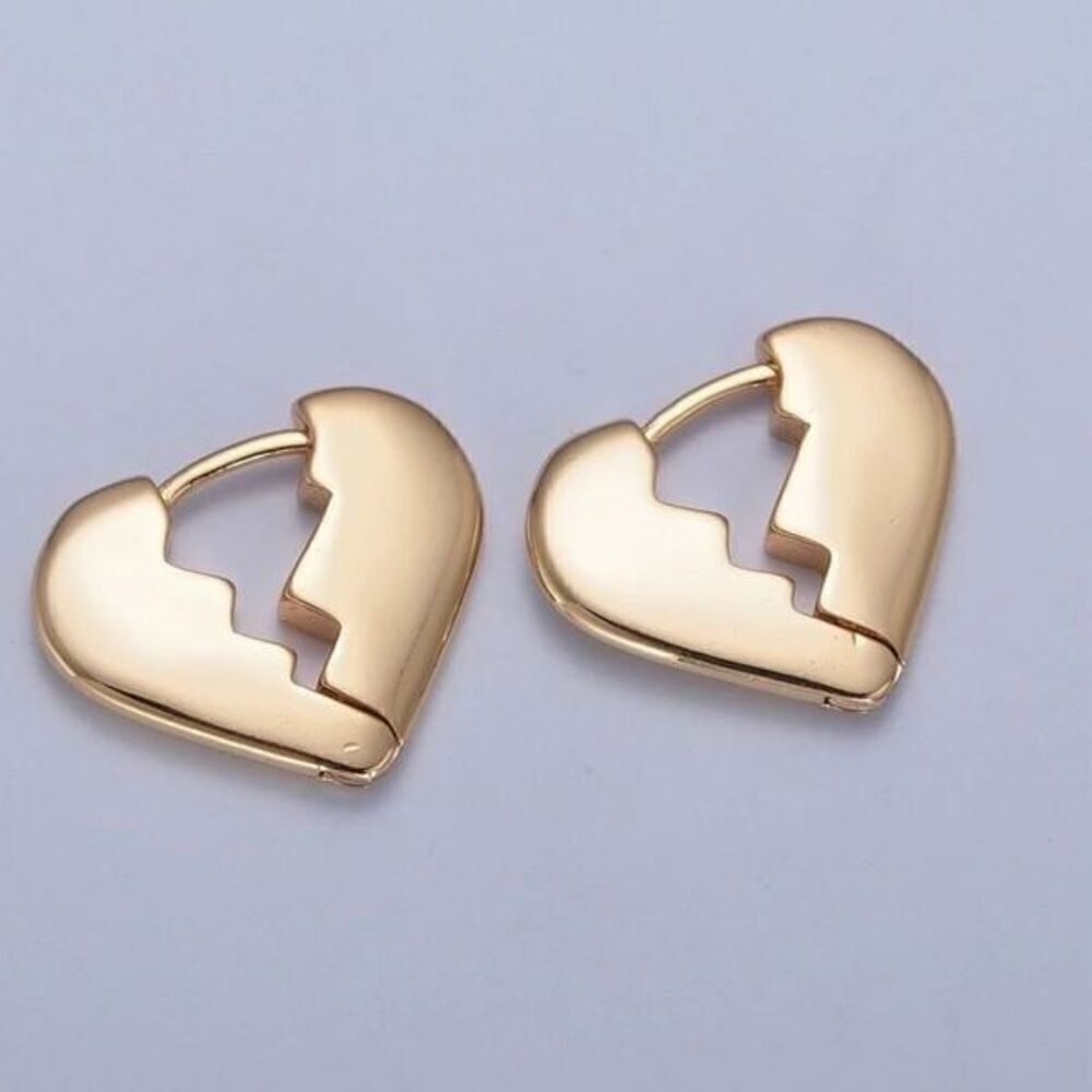 The Heart Chakra huggie earrings in 925 silver with yellow 14k plating